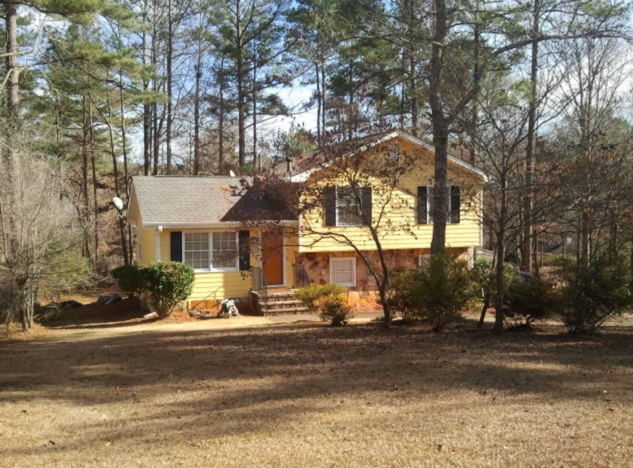 4656 Bristol Dr Se - Photo 2 of 25