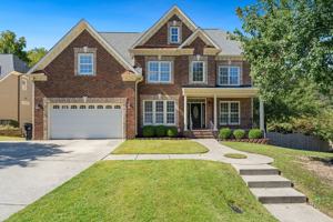 featured image of 815 Winter Hill Dr
