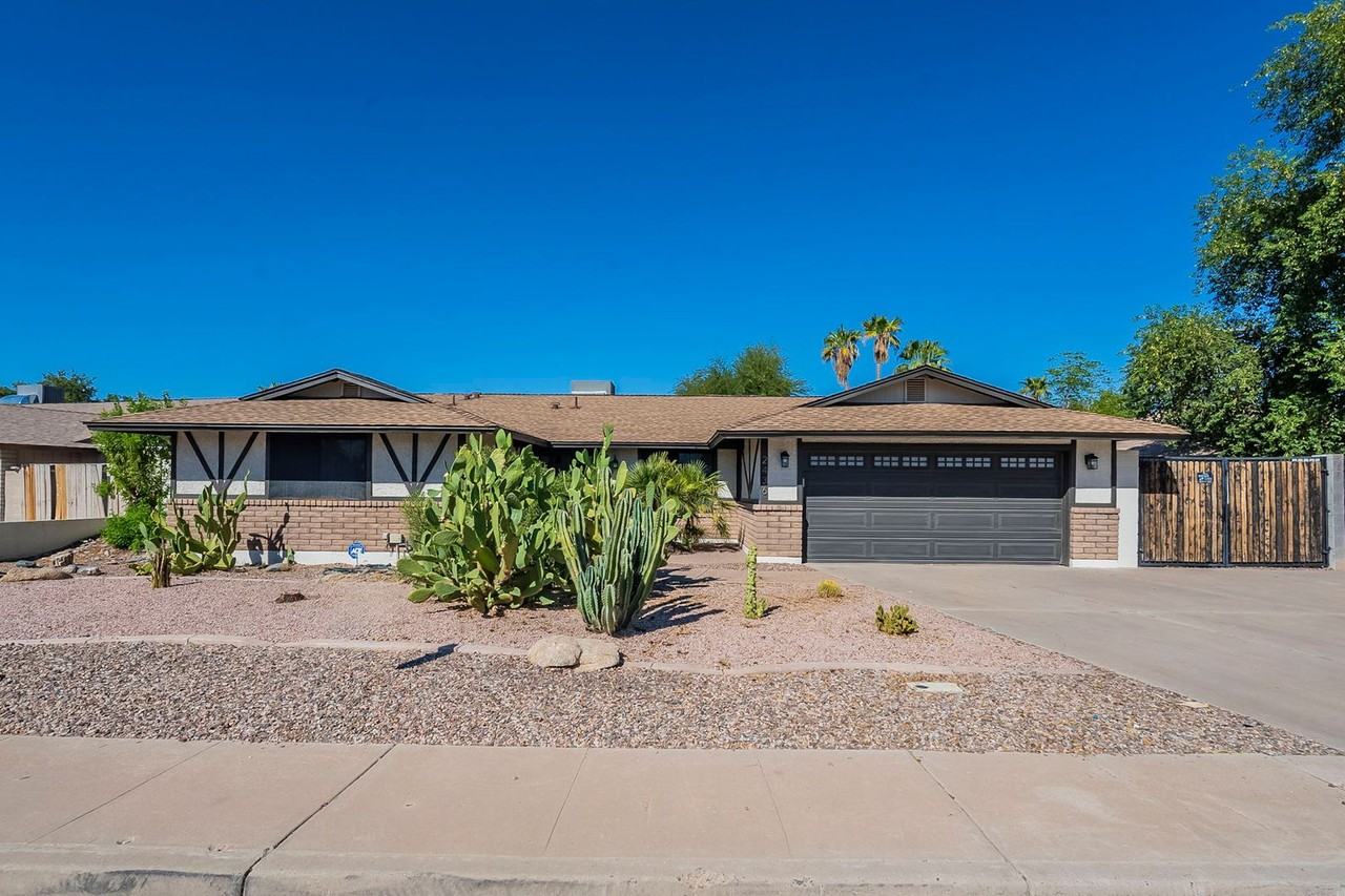 2436 E Javelina Ave - Photo 2 of 38