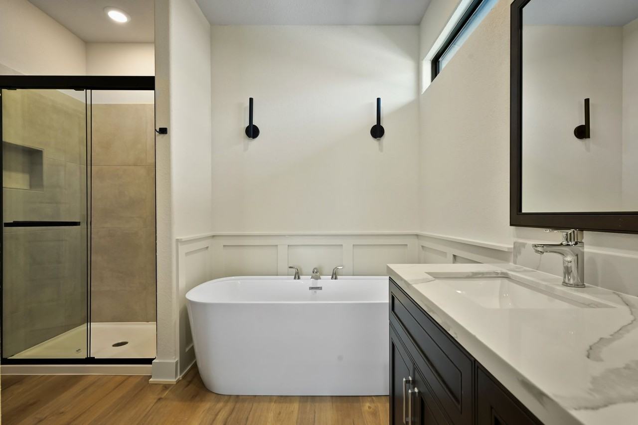 109 109 & 111 Amberwood Ct. - Photo 7 of 35