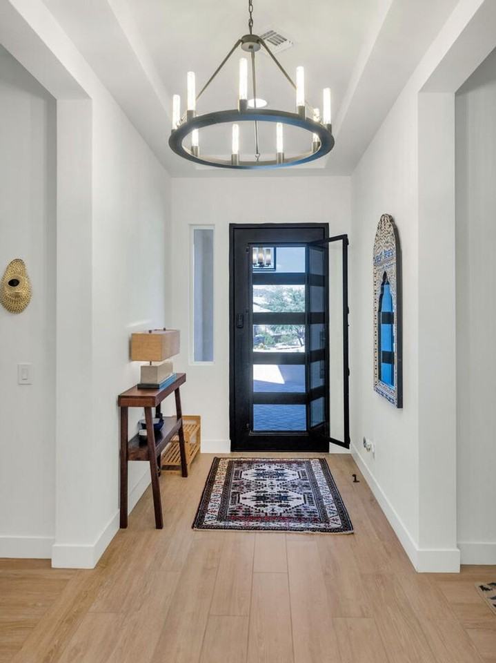 2041 E Fallen Leaf Ln - Photo 4 of 32