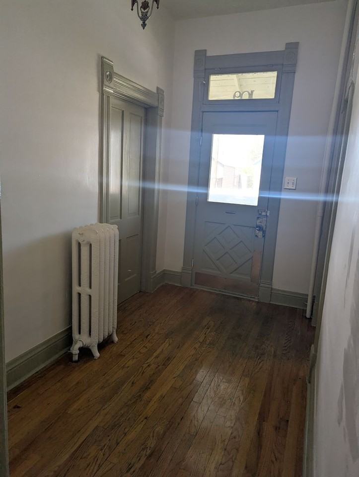 109 Sherman St - Photo 2 of 21