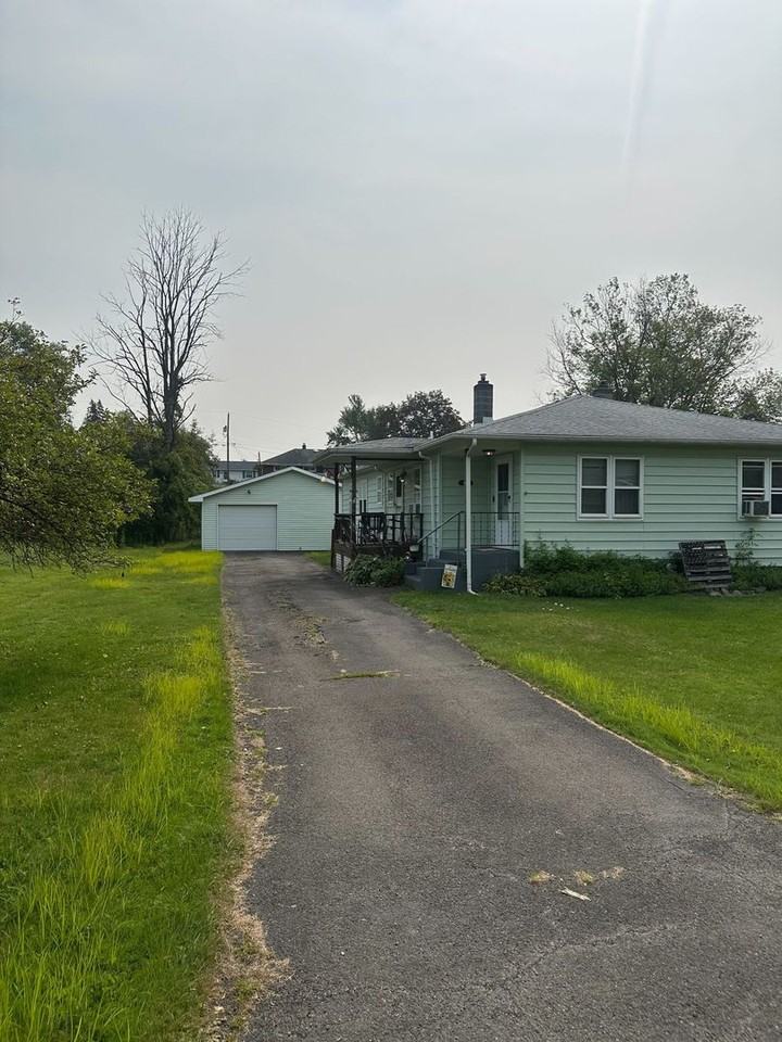 38 Woodhill Ct - Photo 2 of 19