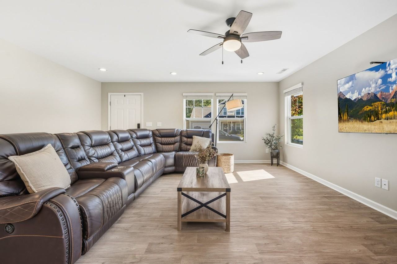 182 Pineapple Pl - Photo 2 of 18