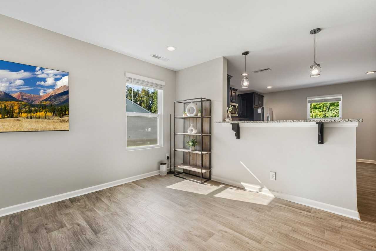 182 Pineapple Pl - Photo 4 of 18