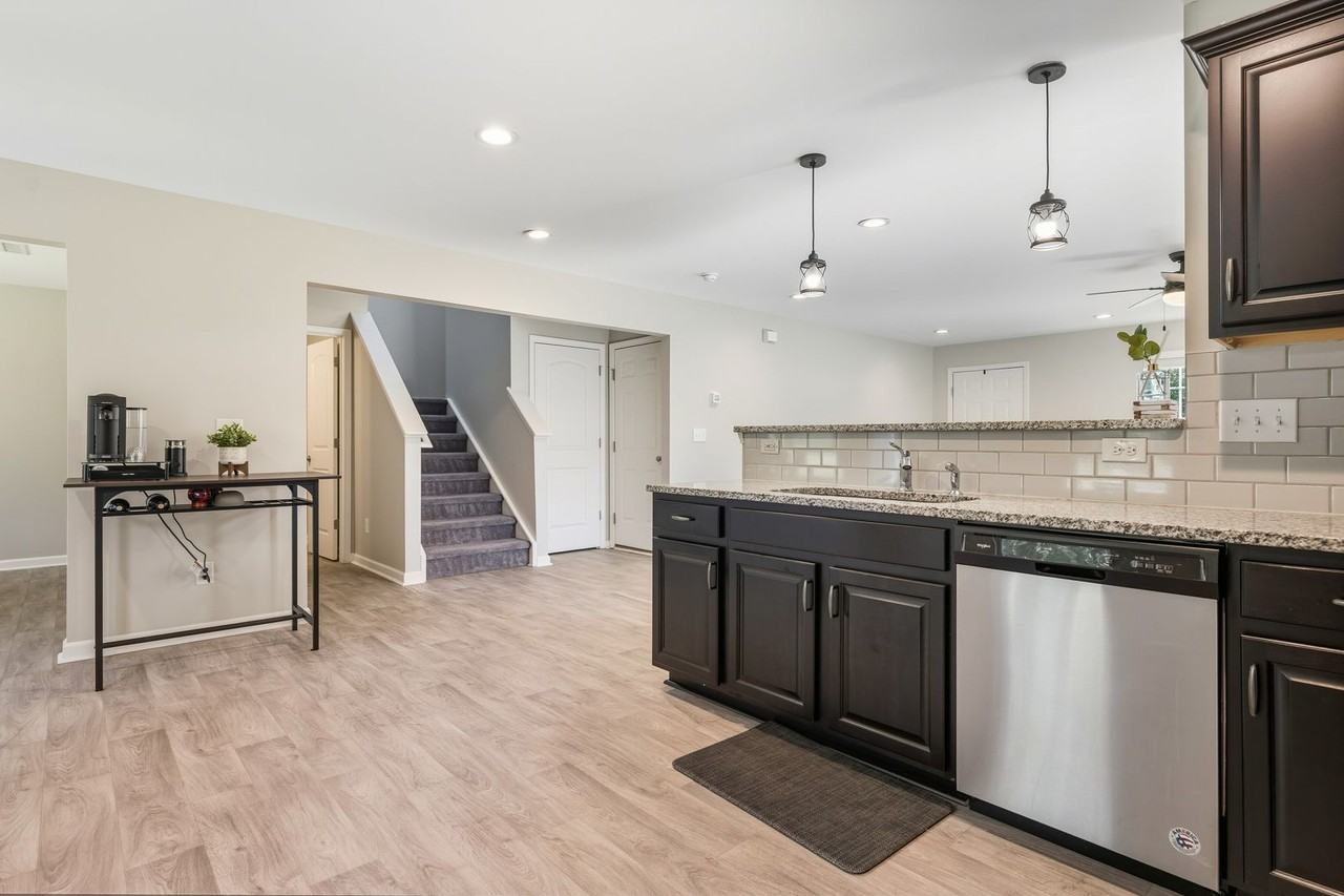 182 Pineapple Pl - Photo 6 of 18