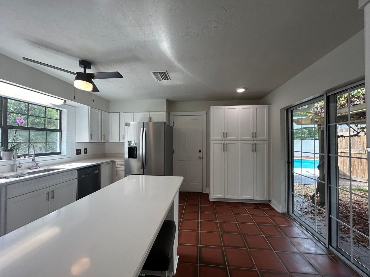 3322 Nw 39th Ter - Photo 3 of 36