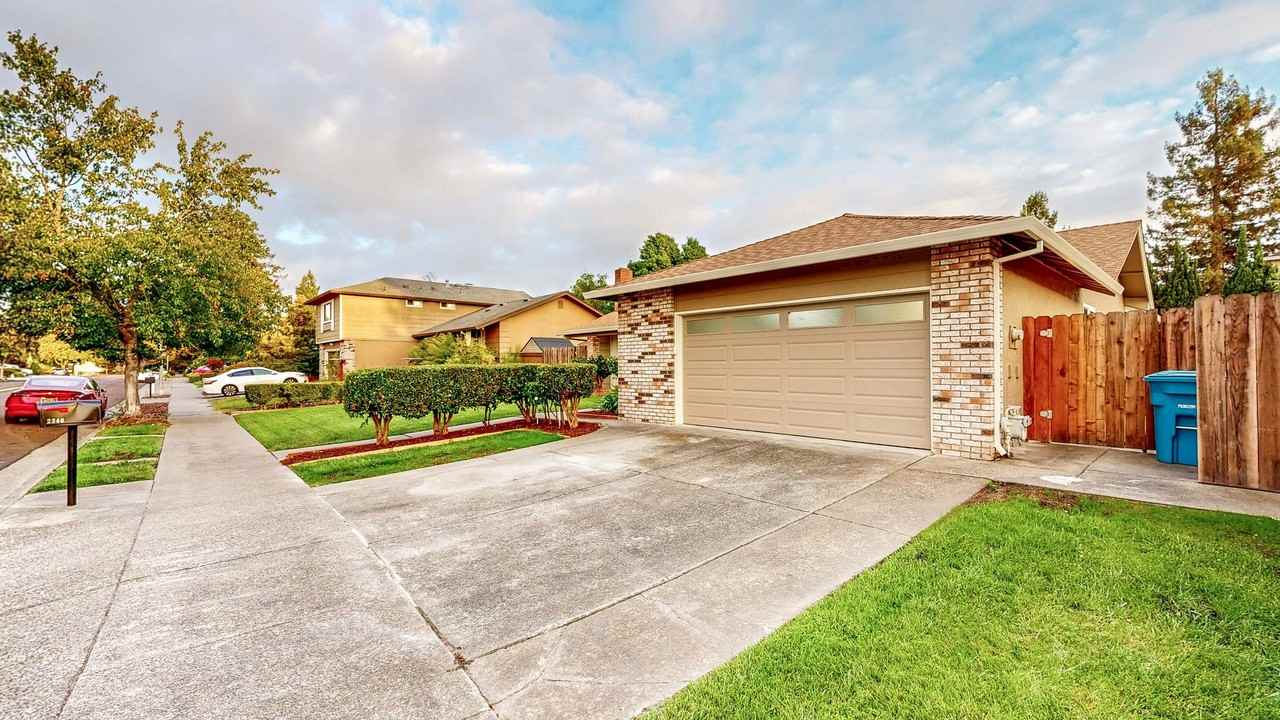 2346 Fairbanks Drive - Photo 3 of 50