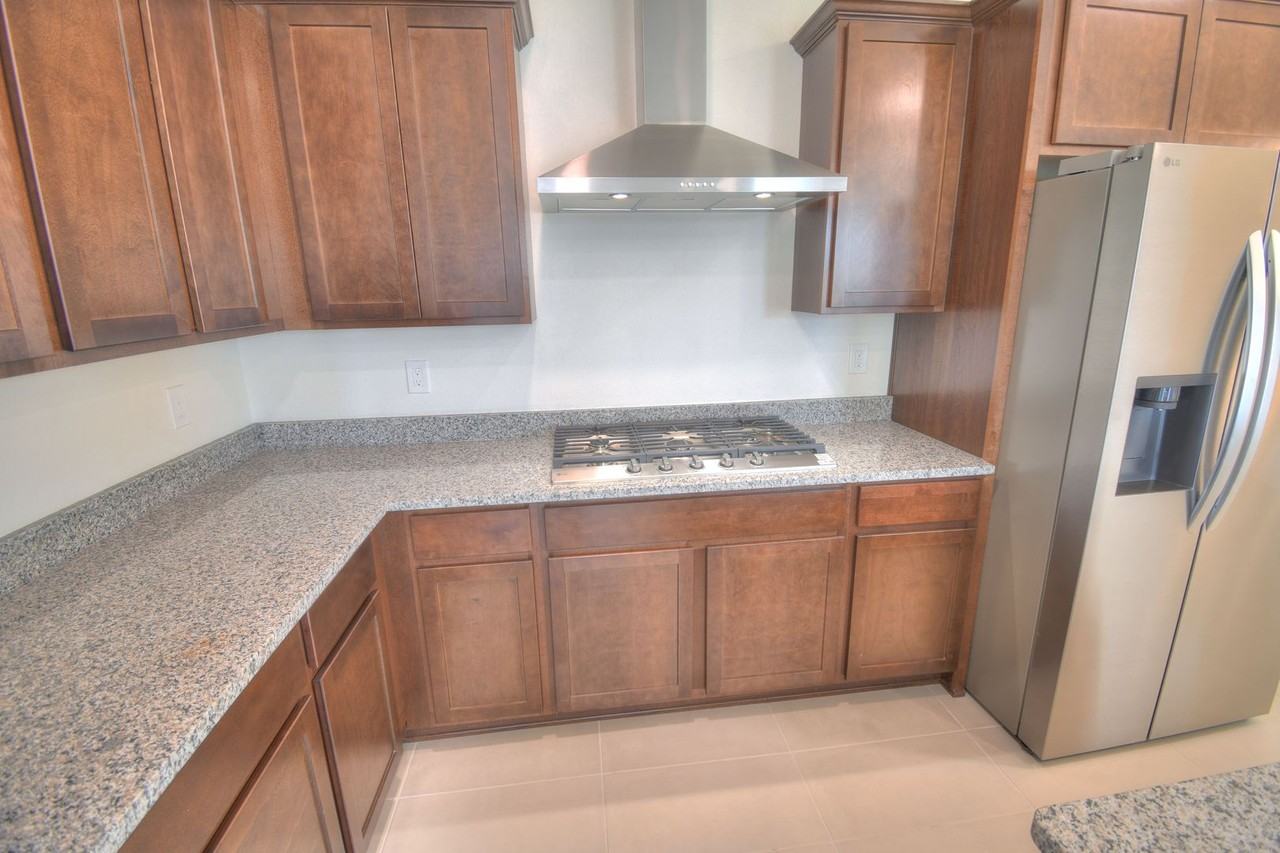 4323 Wymont Cir Ne - Photo 3 of 27