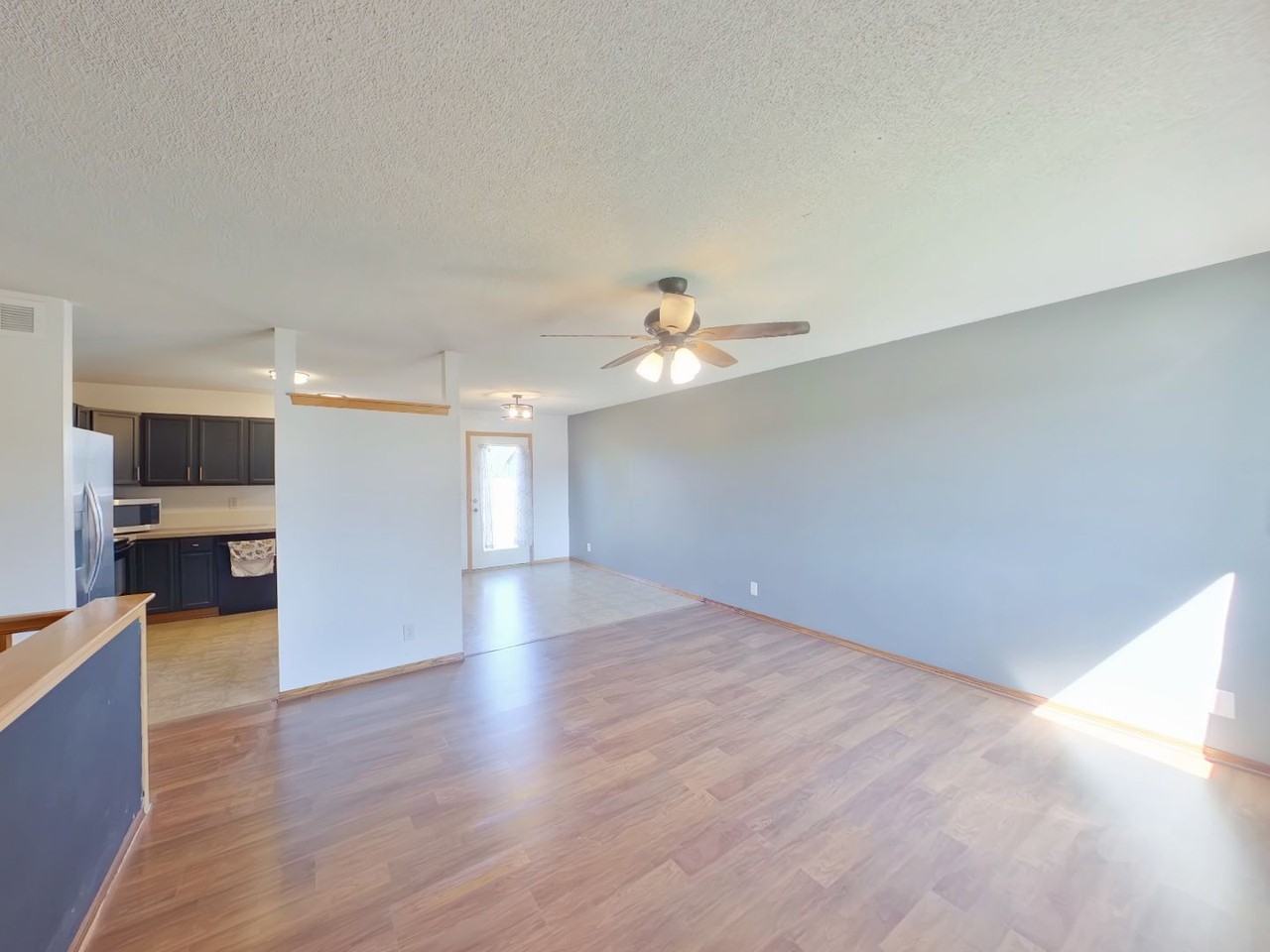 804 N Longview Ct - Photo 2 of 19