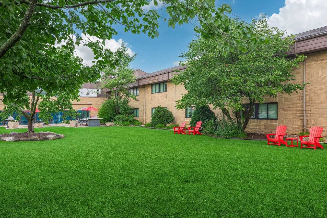 Vivo Living Madison - Photo 3 of 29