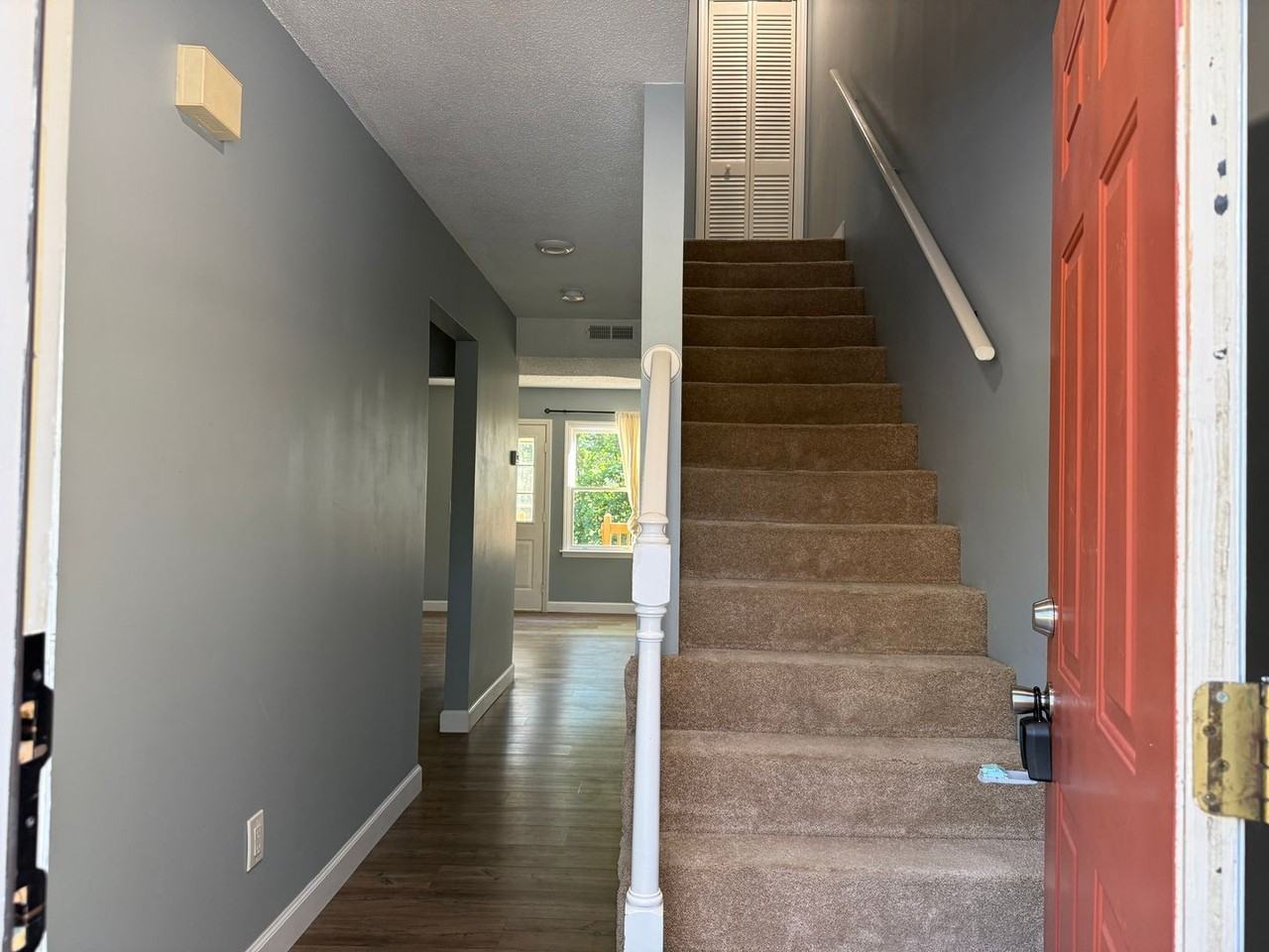 2039 Heritage Pl - Photo 3 of 18