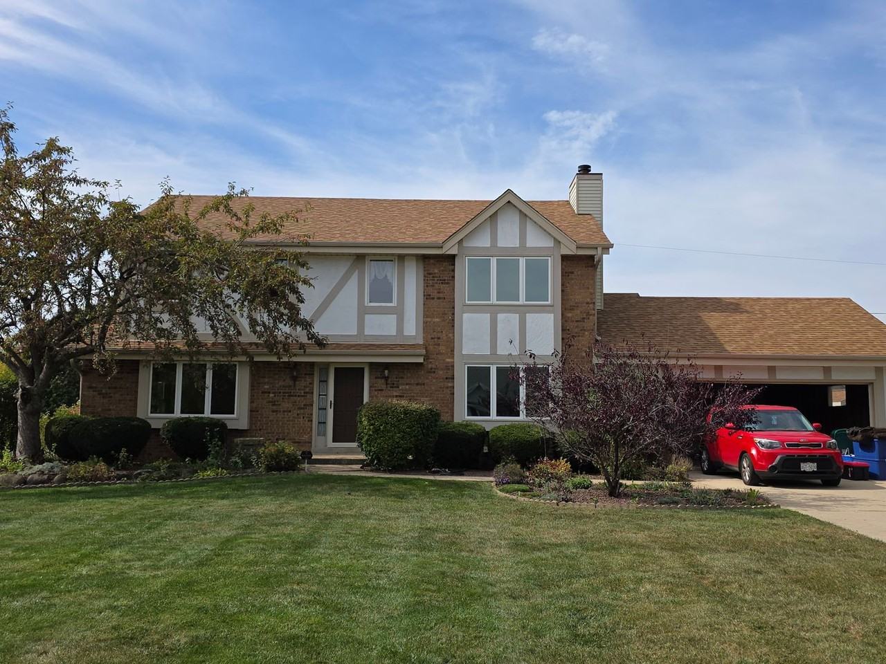 8262 63rd Ave - Photo 2 of 38