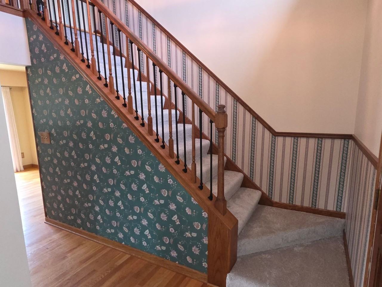 8262 63rd Ave - Photo 3 of 38