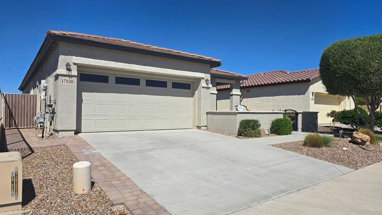 17520 W Fairview St - Photo 4 of 42