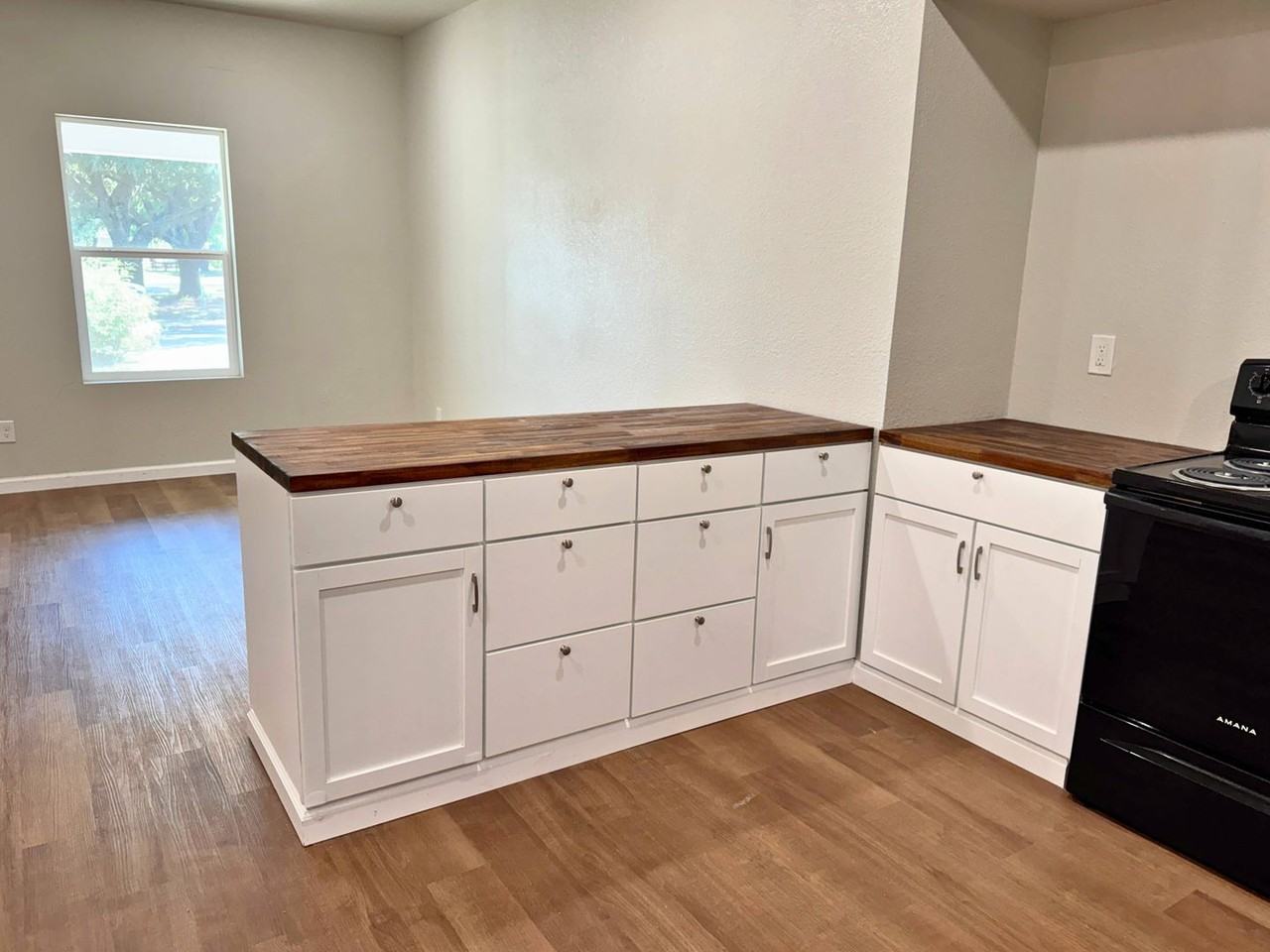 2304 10th St - Photo 5 of 30