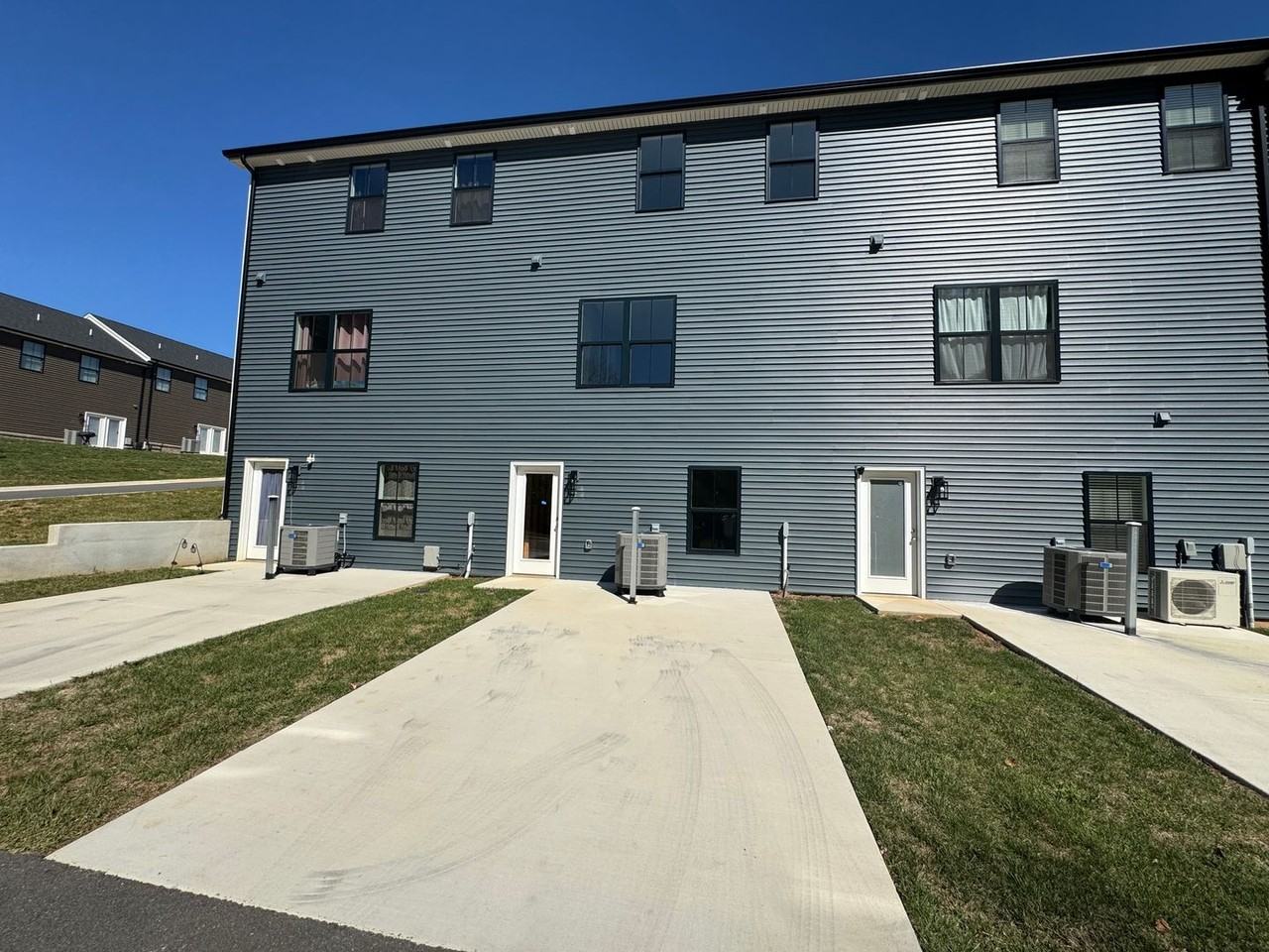 50 Pelt Ln - Photo 2 of 14