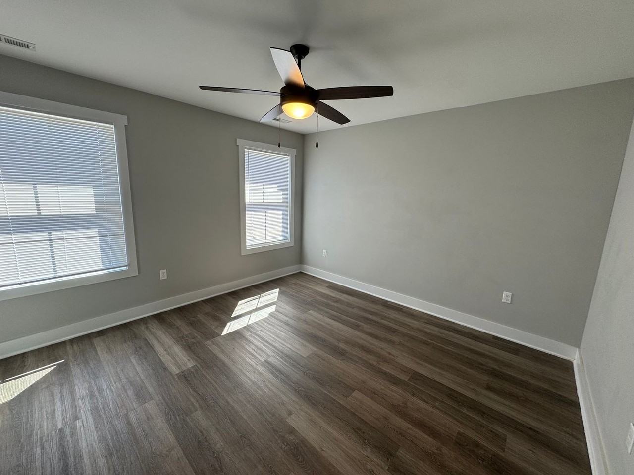 22 Villa Ct - Photo 5 of 12