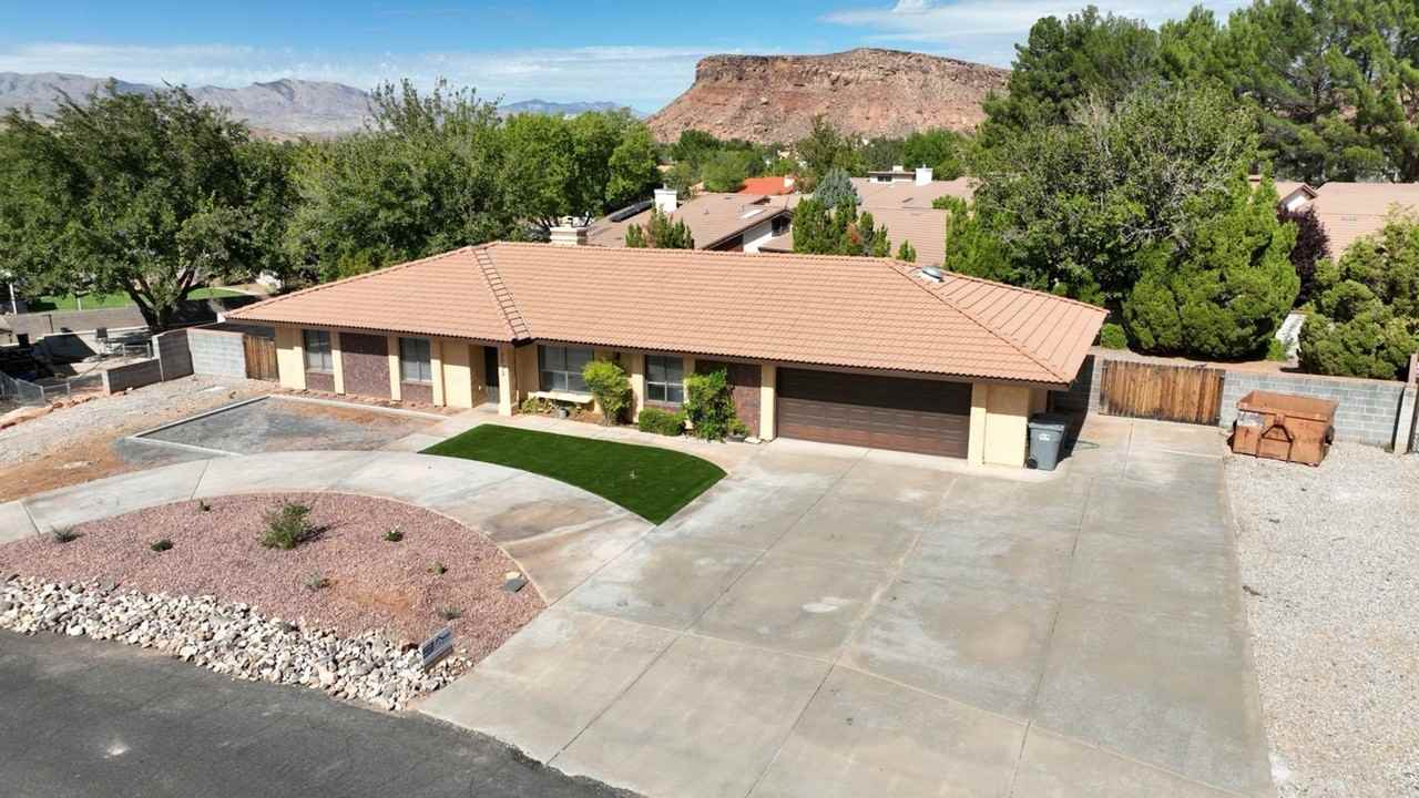 3572 Lupin Way - Photo 2 of 34