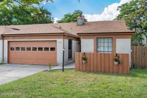 featured image of 9709 Fawn Brook Cir N