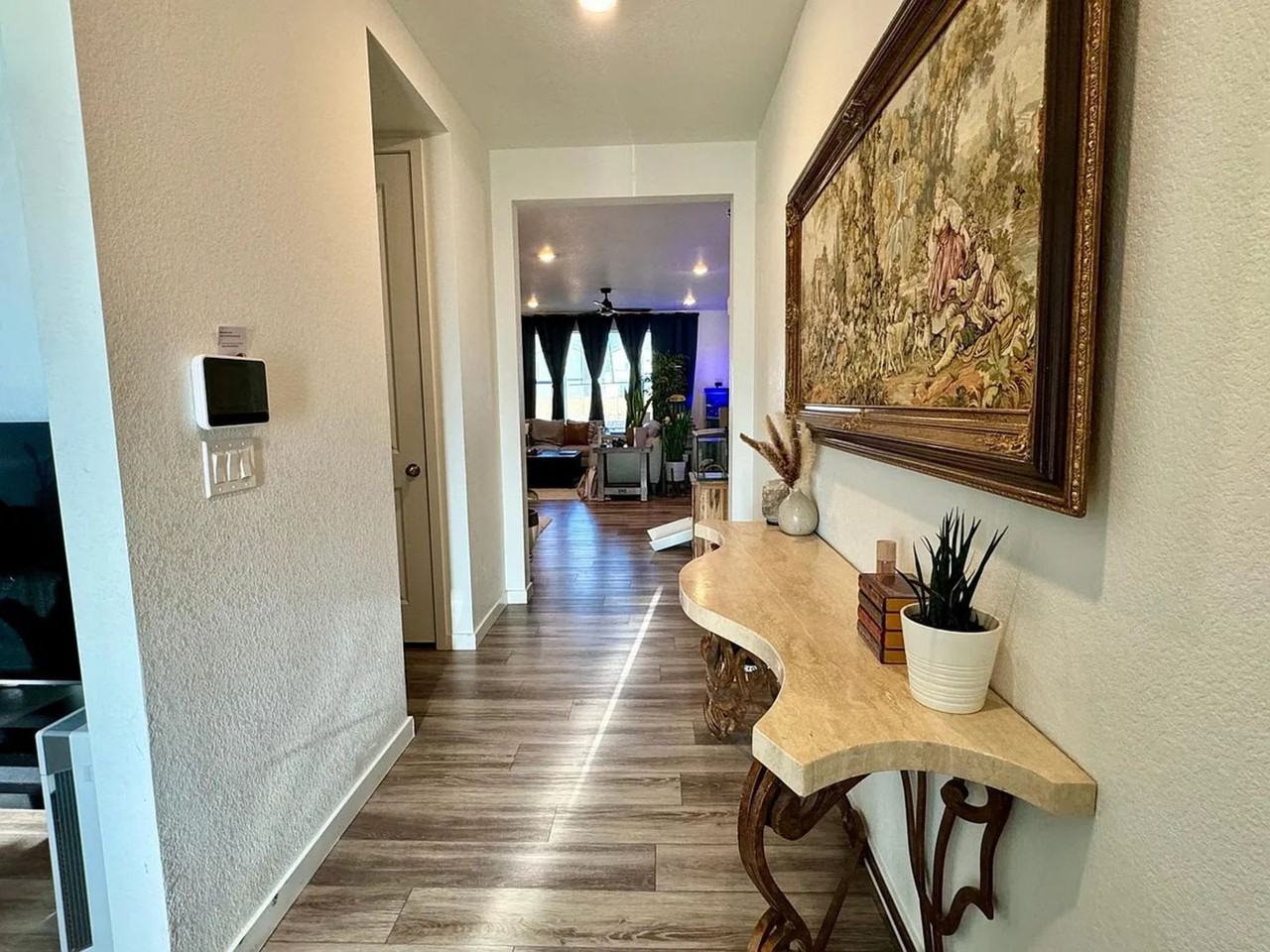 10208 Vaughn St - Photo 3 of 26