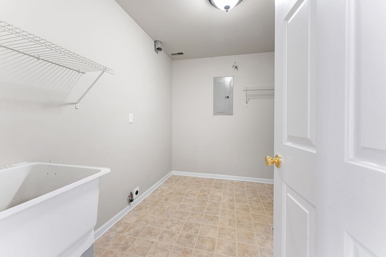 202 Taddeo Dr #202UPG - Photo 6 of 13