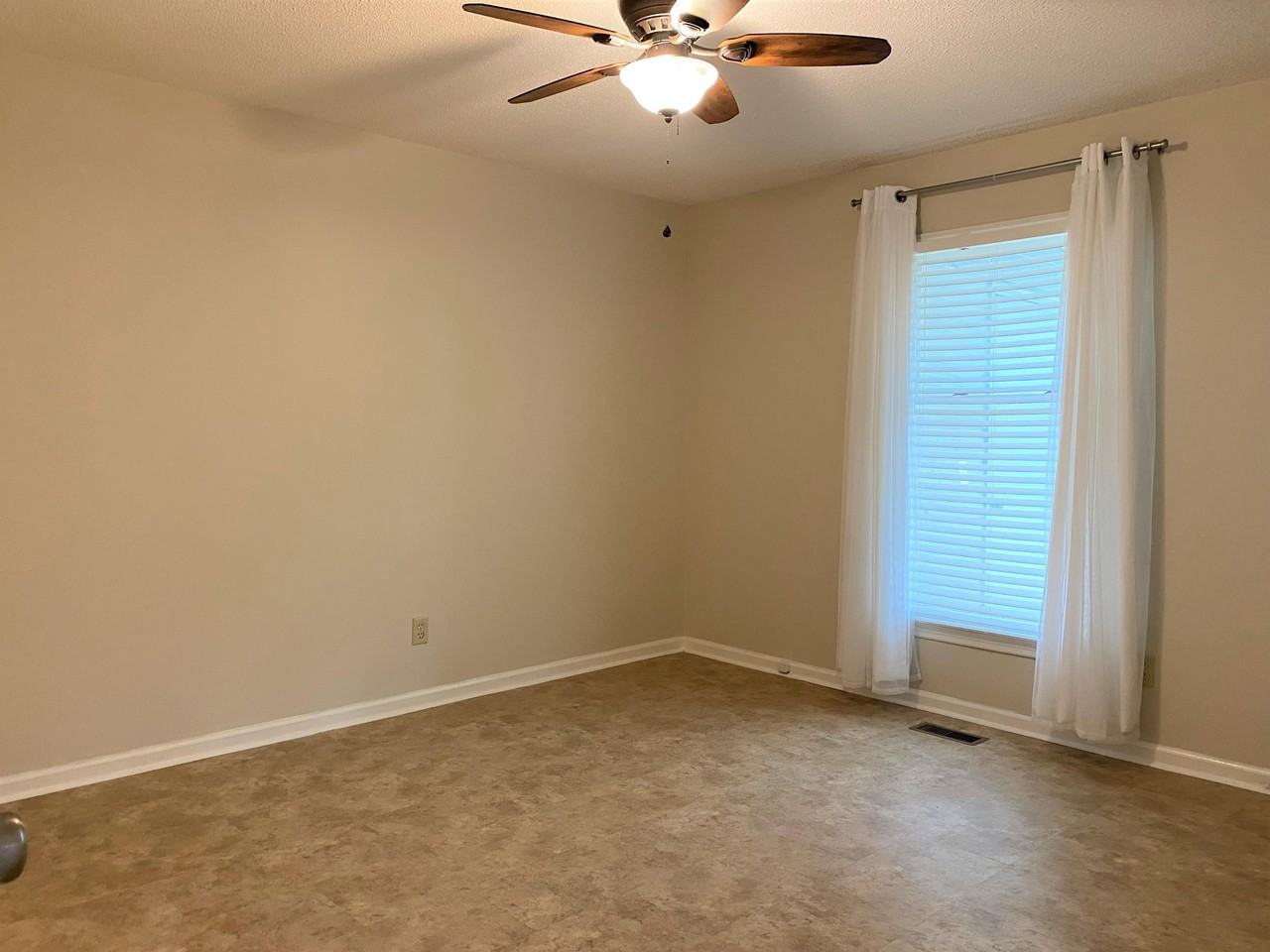 20 White Dogwood Rd #1 - Photo 6 of 17