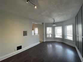 245 Victoria Ave N - Photo 1 of 1