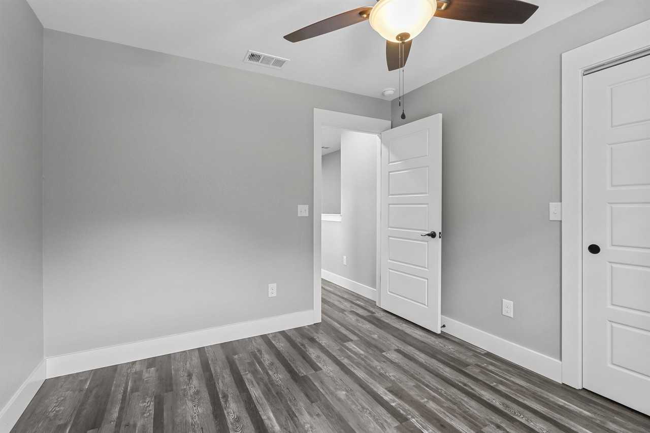 75020 S 5th Ave #1401 - Photo 3 of 32