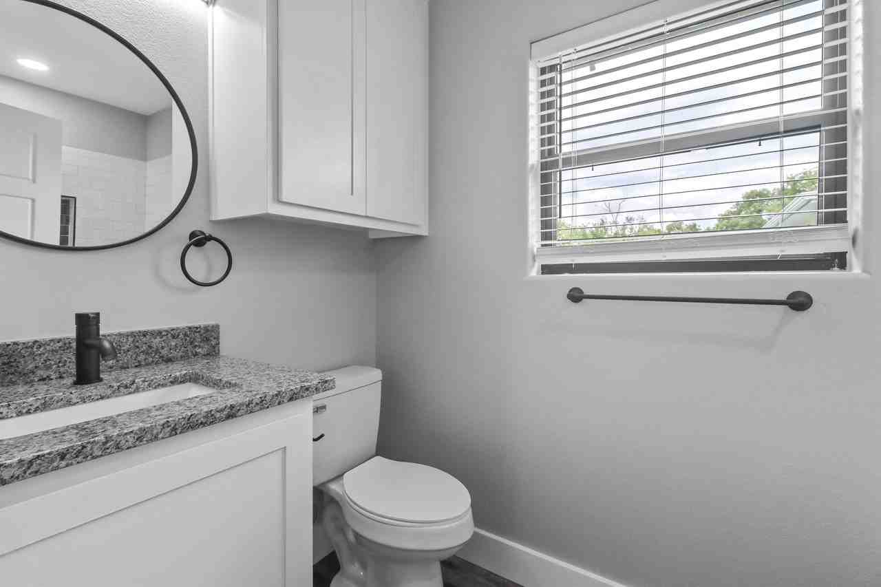 75020 S 5th Ave #1401 - Photo 2 of 32