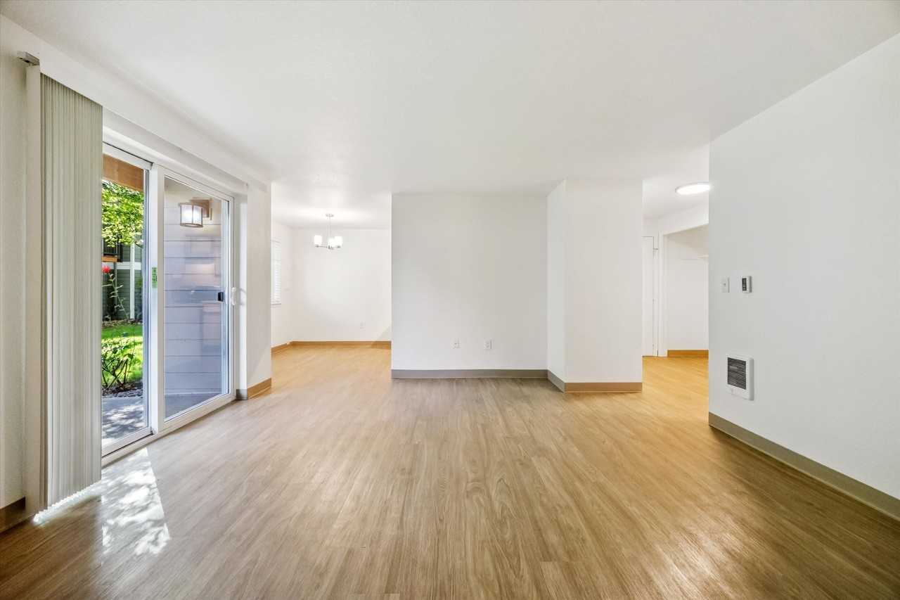 Crestbrook Apartments - Photo 4 of 36