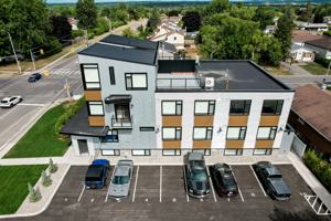 featured image of 845 Champlain St