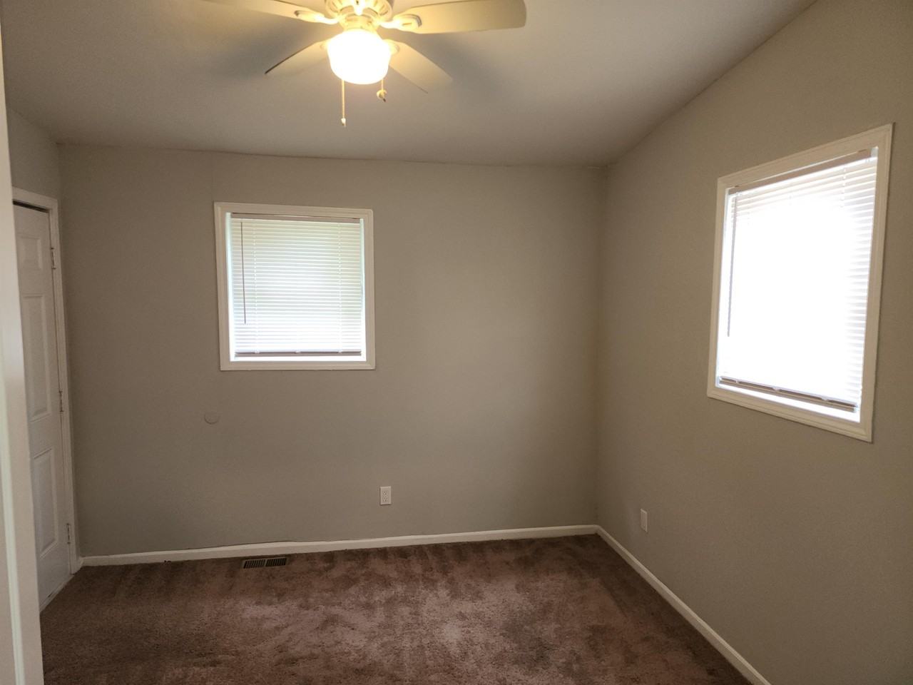 1282 Lucile Ave Sw #1 - Photo 5 of 14