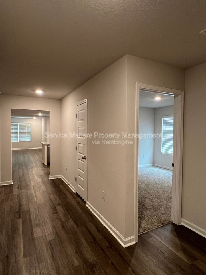 4400 White Cedar Ct - Photo 6 of 50