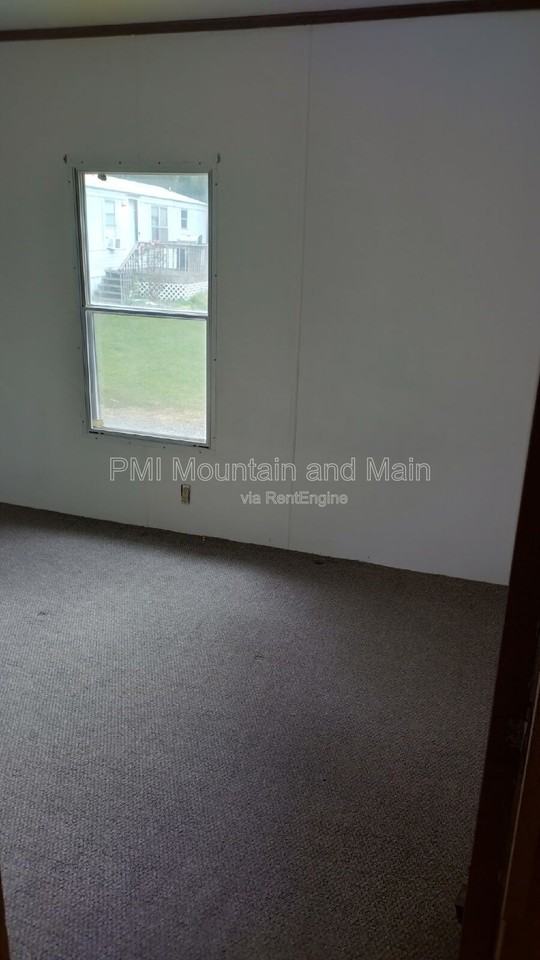 8 Shuckers Ln #1 - Photo 7 of 10