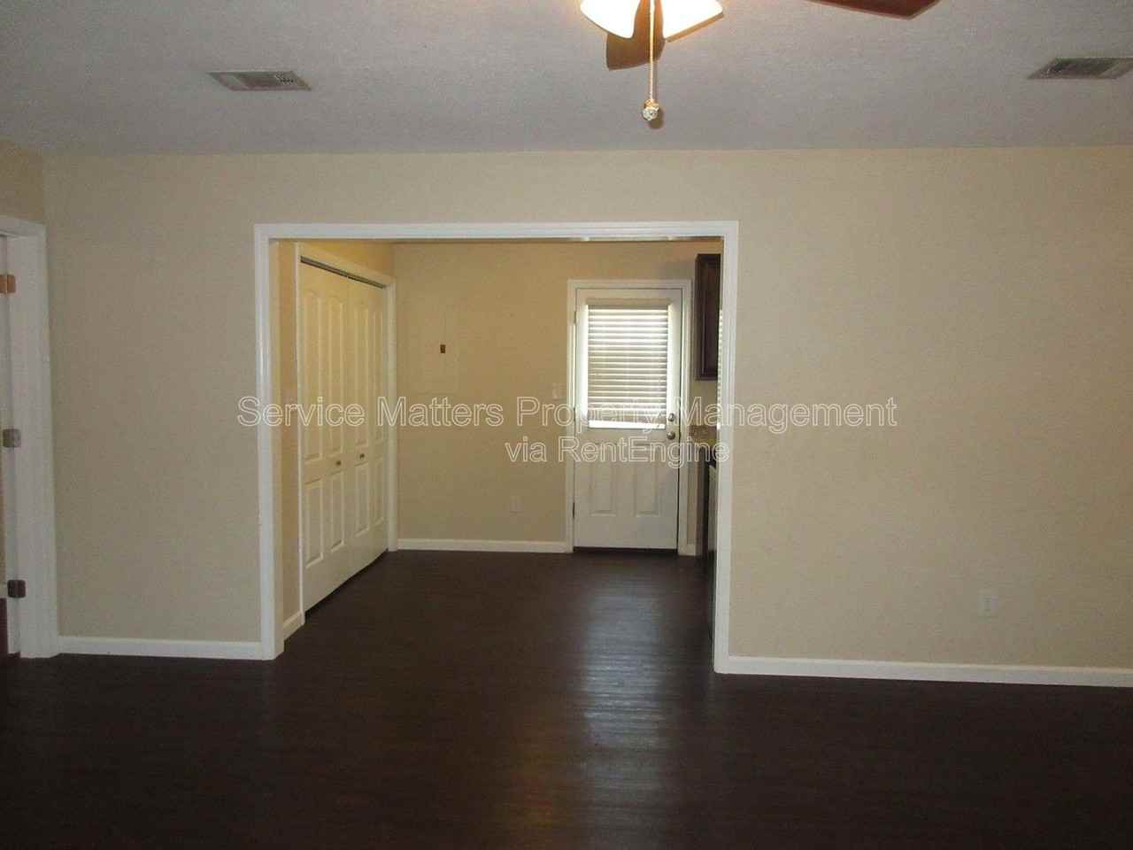 4287 Diamond St - Photo 4 of 17