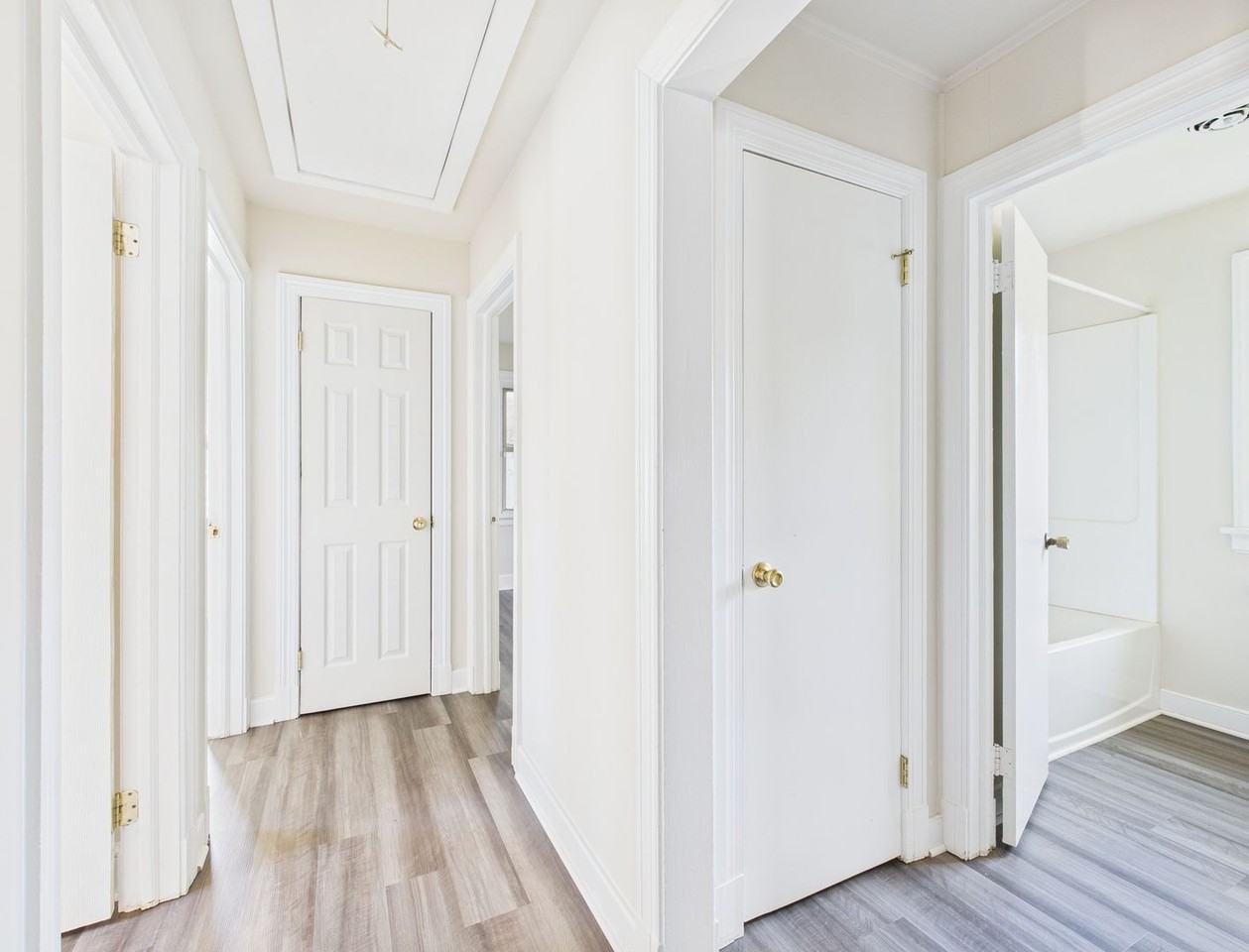 1108 Goddin St - Photo 4 of 20