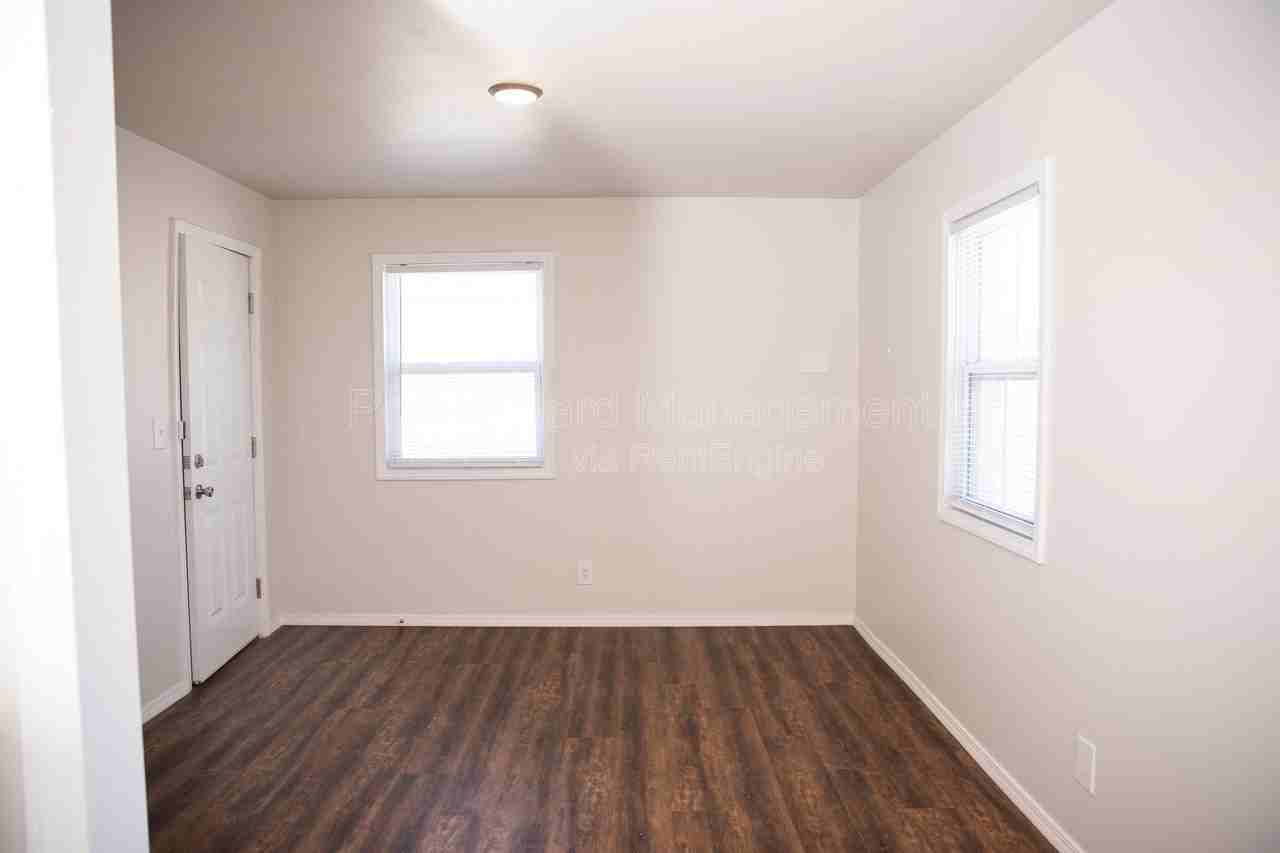 2111 E 2nd St N #2107