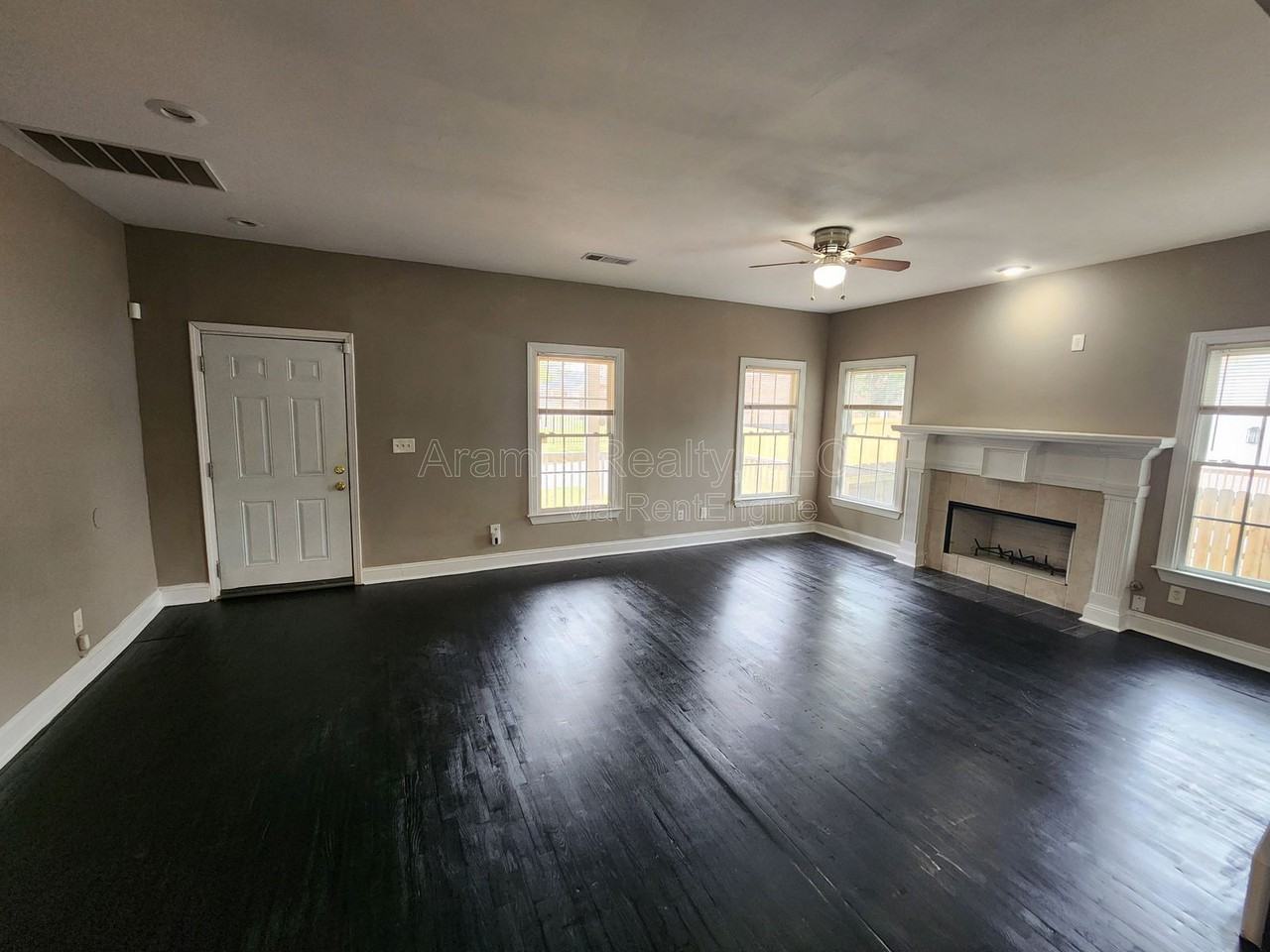 899 Booker Washington Dr Nw - Photo 2 of 17