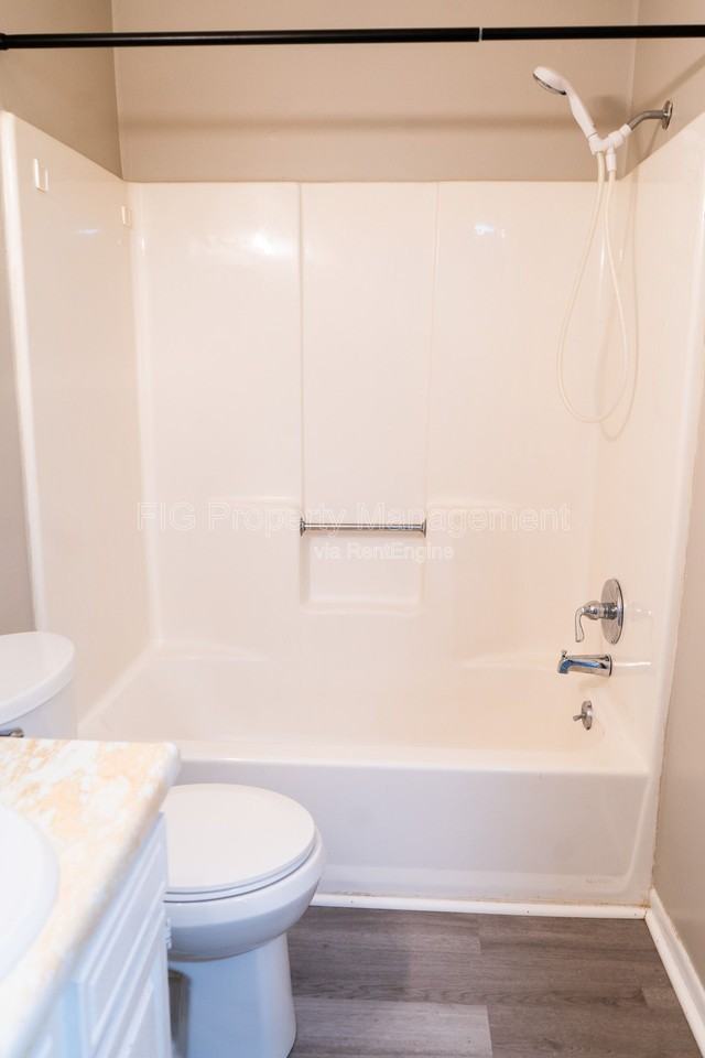 127 Hillcrest Dr #14 - Photo 5 of 8