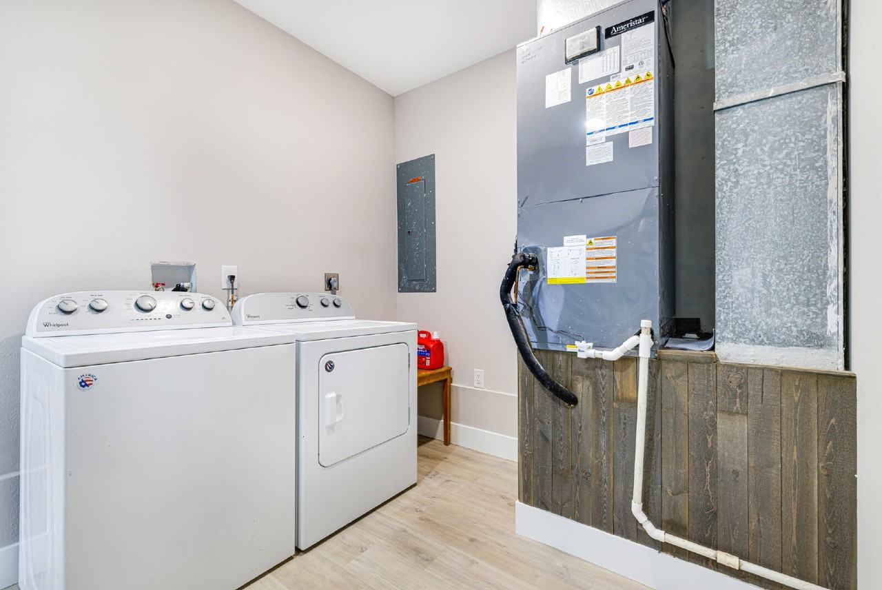 1840 Bluebird Ln - Photo 4 of 47