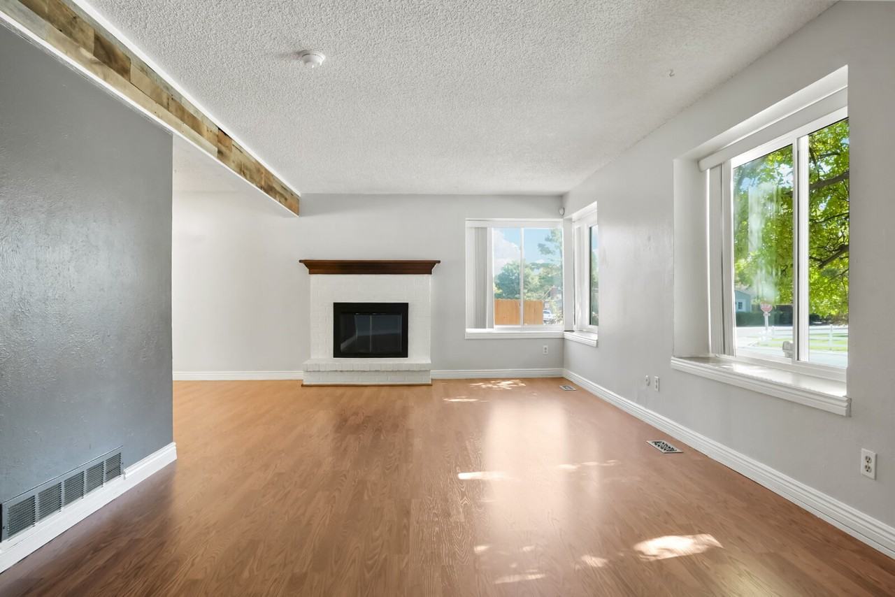 10815 W Alamo Pl - Photo 3 of 27