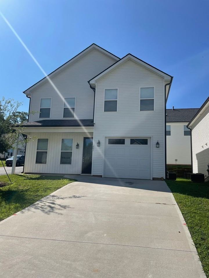 201 Clarus Creek Way