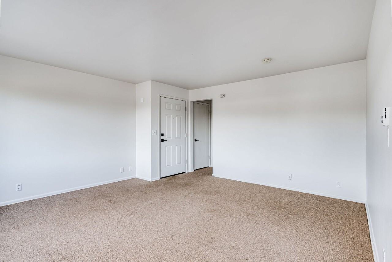 3469 6th Ave W - Photo 6 of 22