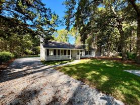 16 Drayson Cir - Photo 1 of 1