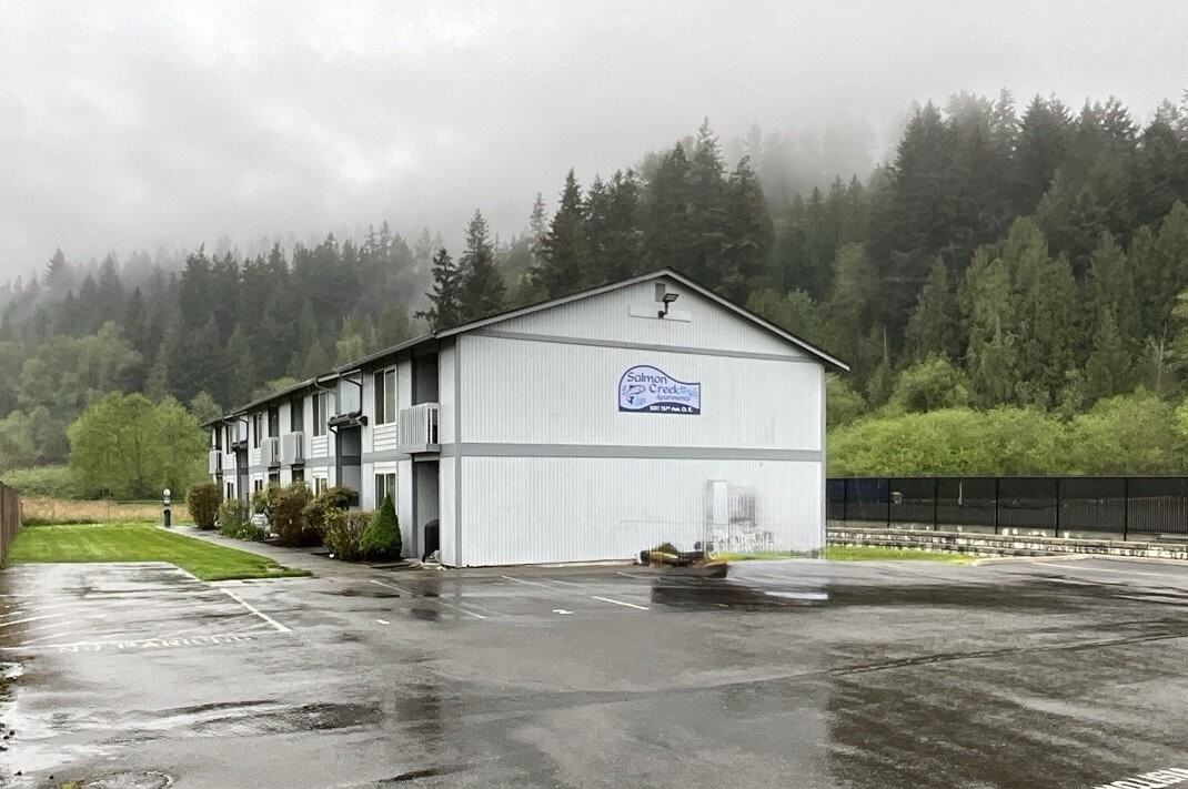 5011 157th Avenue Ct E Apt C - Photo 4 of 21