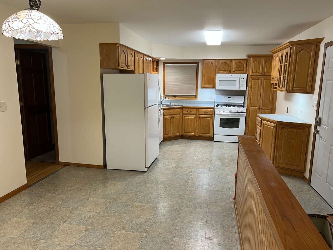 3201 Buckingham Rd - Photo 3 of 16