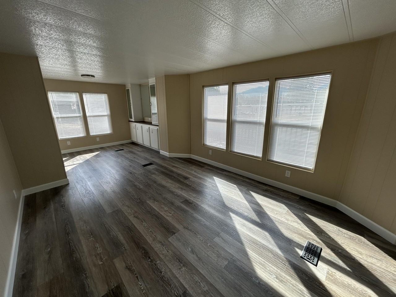 130 Riepe Ct - Photo 3 of 12