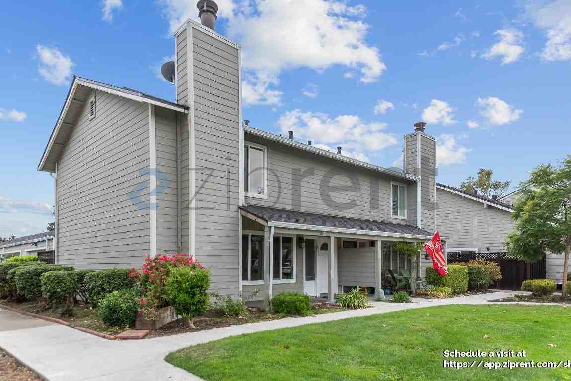 843 Peary Ln - Photo 2 of 30