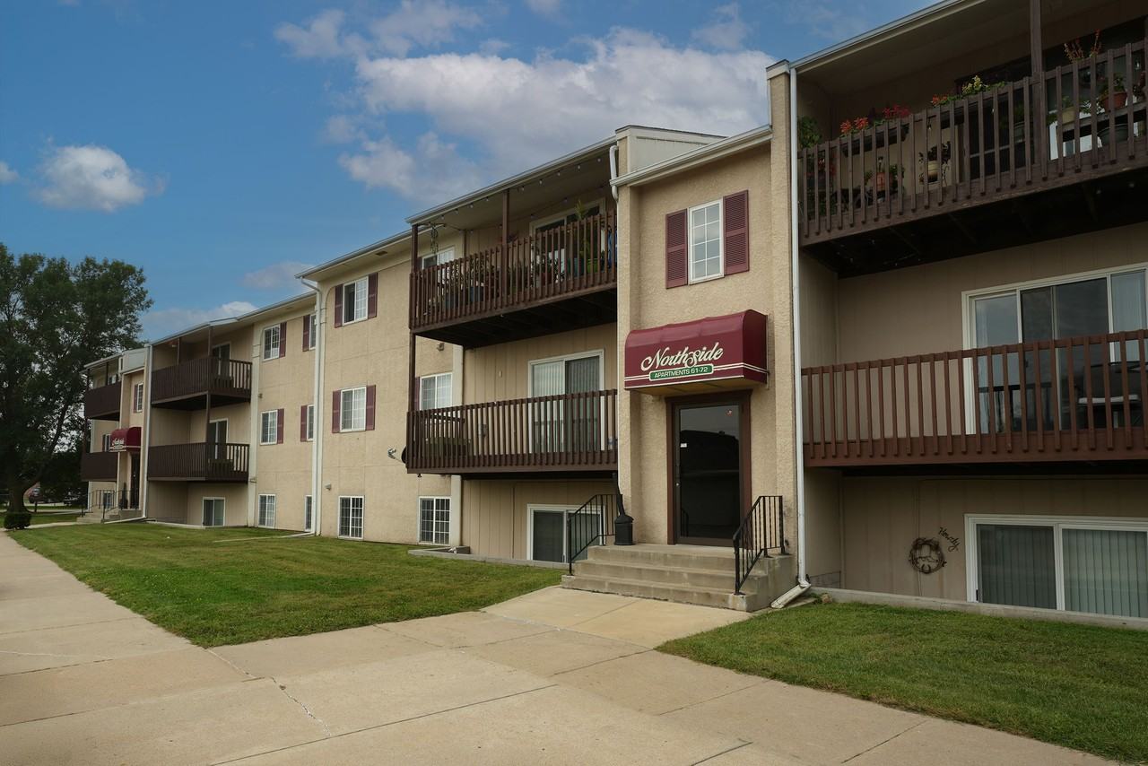 Northside Square Apartments - Photo 4 of 29